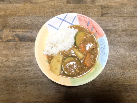 カレーレシピ　ひき肉とズッキーニのカレー